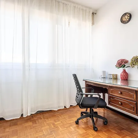 Spacious 3 Bedroom Chiara Near & Old Tovn Apartment *