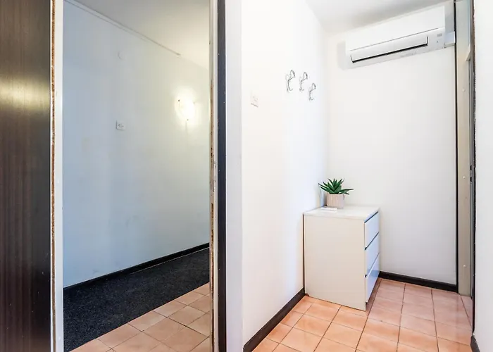 Spacious 3 Bedroom Chiara Near & Old Tovn Apartment