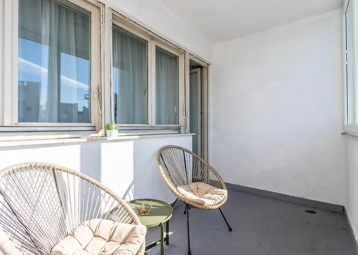 Apartment Spacious 3 Bedroom Chiara Near & Old Tovn Split
