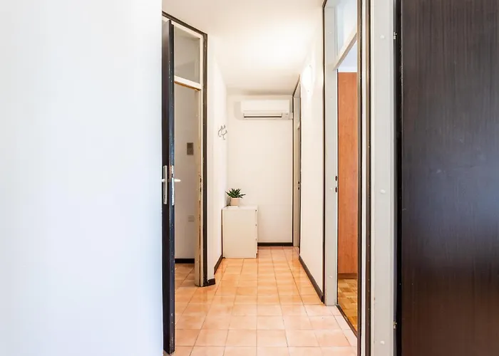 Apartment Spacious 3 Bedroom Chiara Near & Old Tovn *