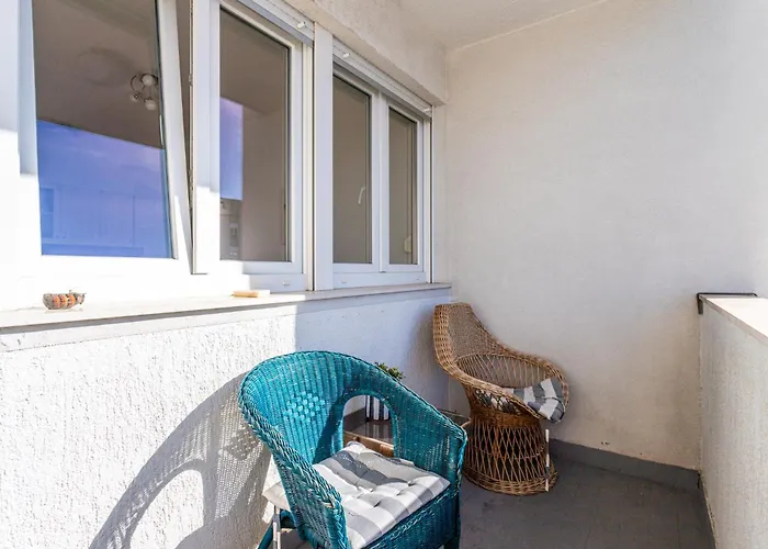 Spacious 3 Bedroom Chiara Near & Old Tovn Apartment