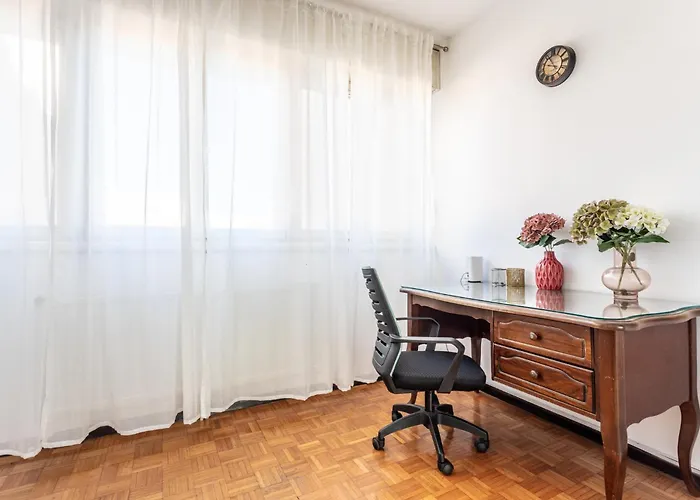 Spacious 3 Bedroom Chiara Near & Old Tovn Apartment *