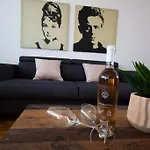 Spacious 3 Bedroom Chiara Near & Old Tovn Apartment
