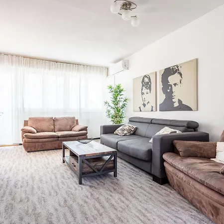Lägenhet Spacious 3 Bedroom Chiara Near & Old Tovn