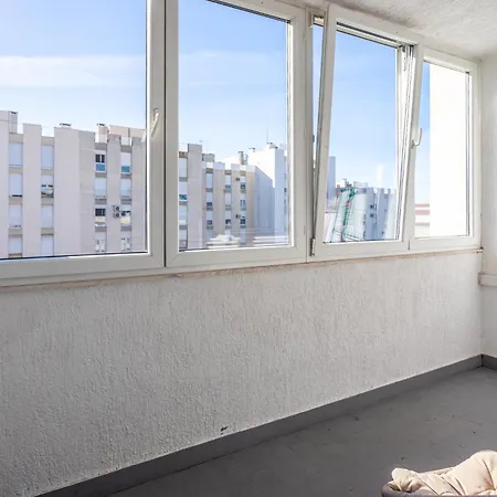 Spacious 3 Bedroom Chiara Near & Old Tovn * Split